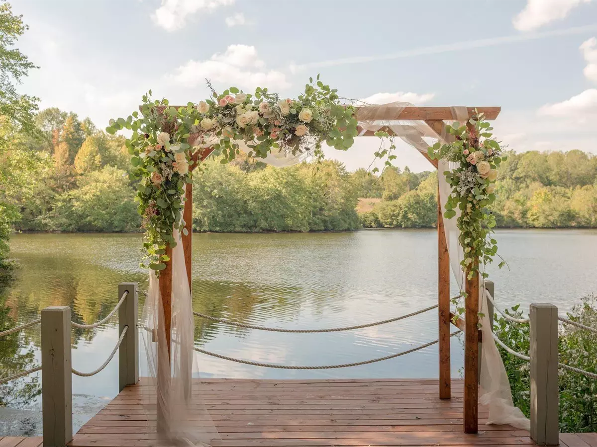 Incredible Lakefront Wedding Venue